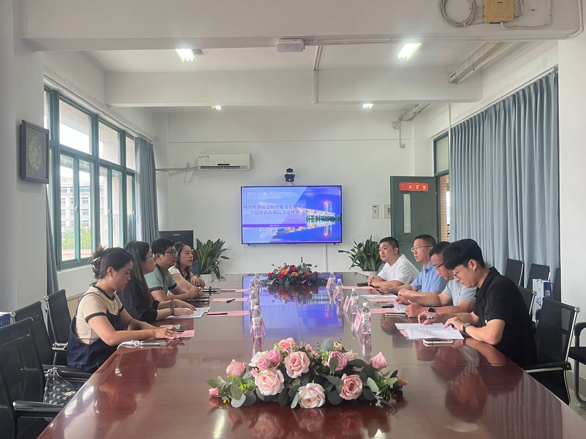 海峽兩岸信息服務創新大賽暨福建省計算機軟件設計大賽走進我院 深化產教融合，共育軟件開發新秀